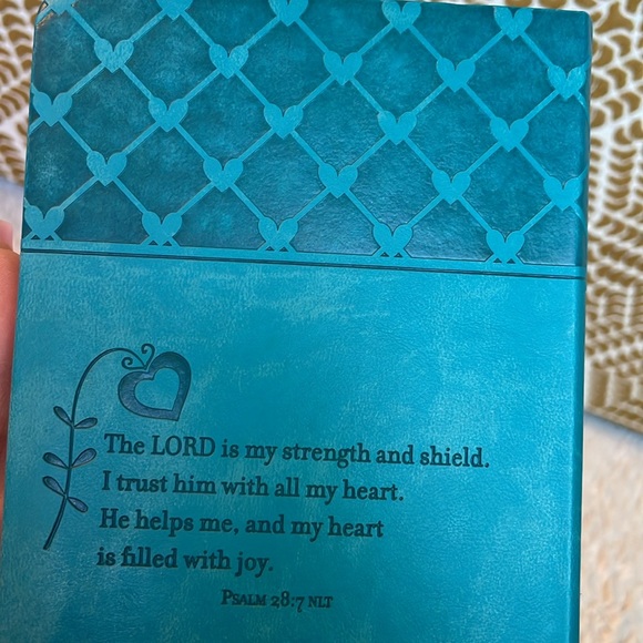 ✨NWT Prayers & Promises for Mothers🩵 - Picture 3 of 6